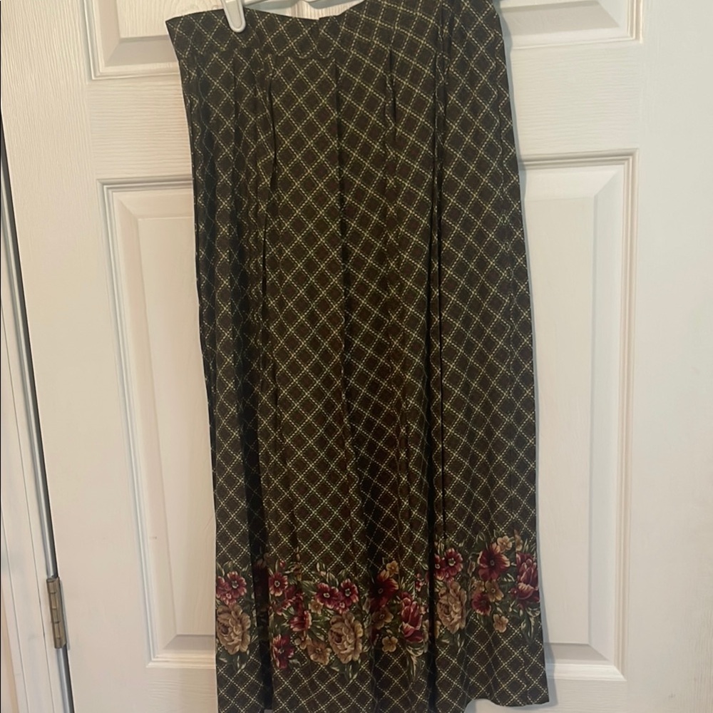 KORET MAXI SKIRT NWOT SIZE 14